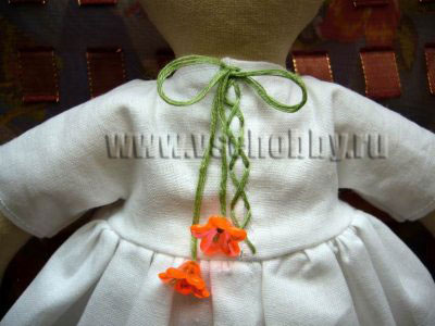 застежка платья для куклы в виде шнуровки